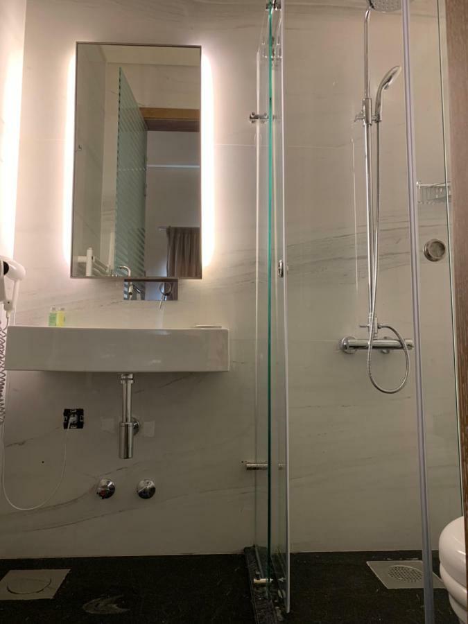 El Boutique Hotel Tyrus Exteriör bild
